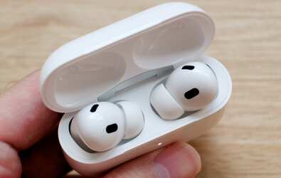  Sweepstake: Win a Pair of AirPods Pro from Bookperk